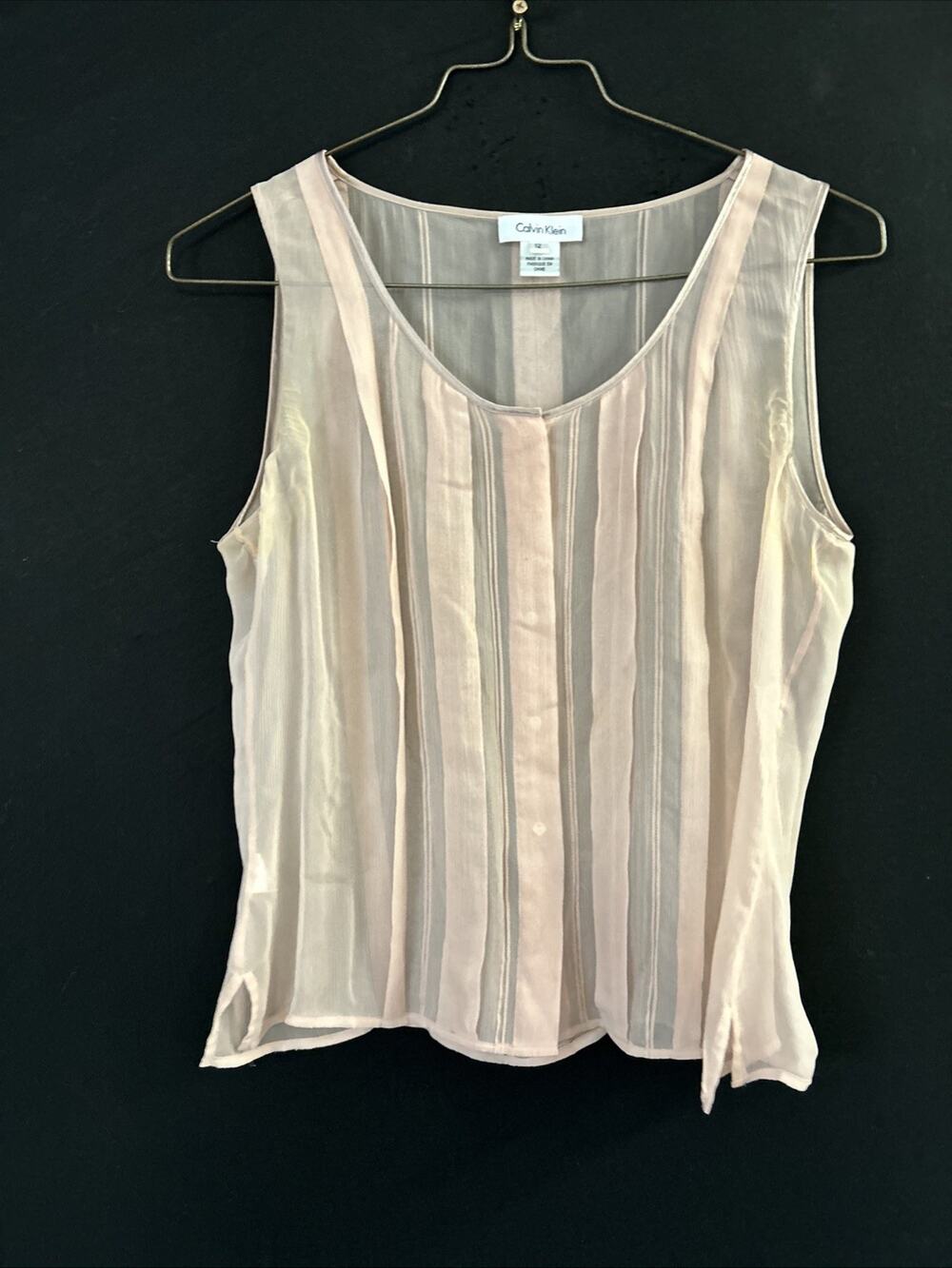 Calvin Klein Women's Sleeveless Blouse Button Front Light Pink Pure Silk Size 12